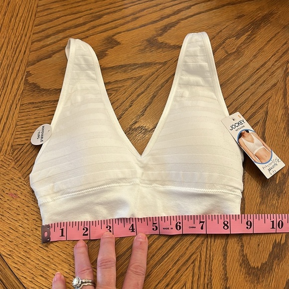 Jockey Matte & Shine Women's (S) White Microfiber Stretch NWT V Neck Bralette - Picture 2 of 6